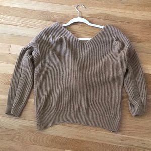 Backless knitted sweater